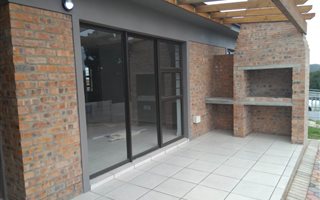 3 Bedroom House in Fraaiuitsig