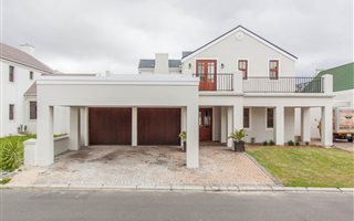 6 Bedroom House in Zevendal