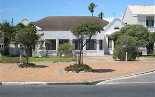 600 m² Commercial space in Strand Central