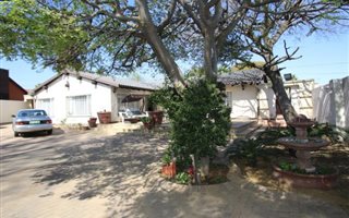 3 Bedroom House in Evans Park
