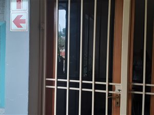 100 m² Office Space in Senderwood