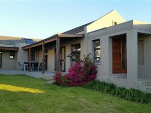 3 Bed House in Somerset West Central