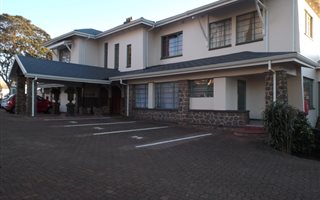 1 Bedroom Flat in Bothas Hill