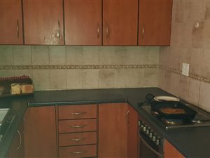 2 Bed Flat in Springs Central