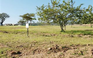 1087 m² Land available in Sonheuwel