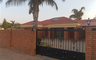 3 Bedroom House in Nimrod Park