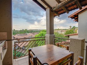 2 Bed Apartment in Maroeladal