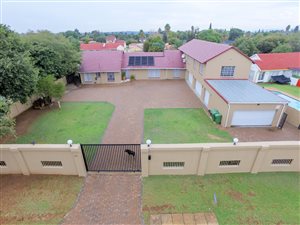 4 Bed House in Brackenhurst