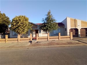 3 Bedroom House in Tyu Tyu