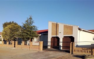 3 Bedroom House in Tyu Tyu
