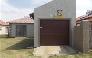 3 Bedroom House in Sharon Park