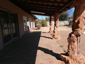 4 Bed House in La Hoff