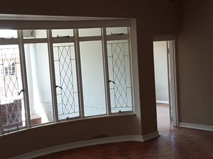 2 Bed Flat in Prestbury