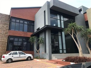 1216 m² Office Space in Irene