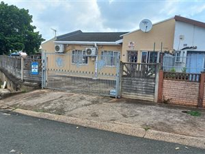 3 Bed House in Lotus Park