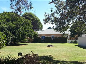 477 m² Land available in River Club