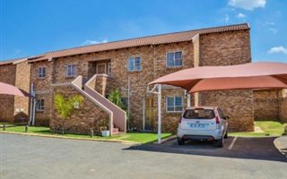 2 Bedroom Townhouse in Liefde en Vrede
