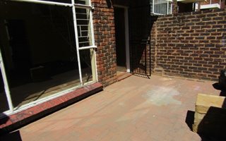 3 Bedroom Apartment in Grobler Park