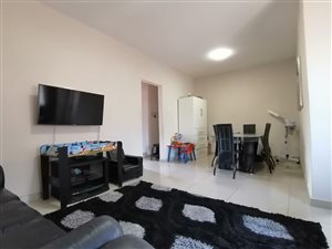 2 Bed Apartment in Isipingo Beach