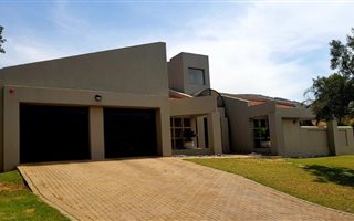 4 Bedroom House in Featherbrooke Estate