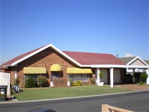 4 Bed House in Goodwood
