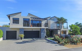 6 Bedroom House in Bel Aire
