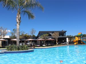 3 Bedroom Apartment in Waterfall Estate