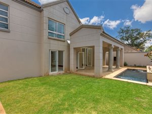 3 Bed House in Craighall Park