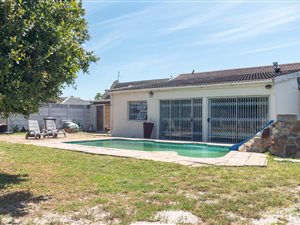 3 Bed House in Zeekoevlei