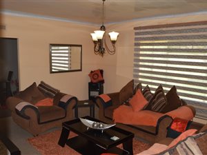 3 Bed House in Flamingo Park