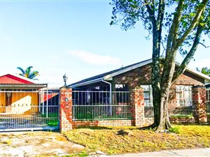 4 Bed House in Rowallan Park and surrounds