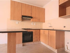 2 Bed Apartment in Silver Lakes