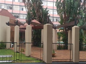 3 Bed Apartment in Muckleneuk