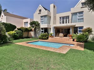 5 Bed Cluster in Bedfordview