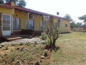 4.4 ha Farm in Rustenburg Central