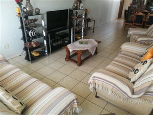 2 Bed Apartment in Weavind Park