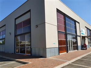 215 m² Retail Space in Silverton