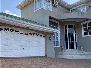 4 Bed Apartment in Somerset Park