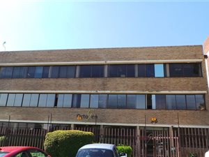 1050 m² Office Space in Illiondale