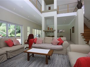 5 Bed House in Beverley Gardens