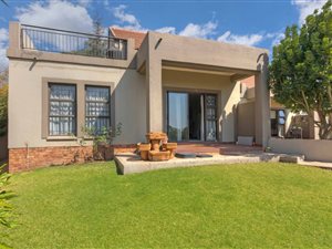 3 Bed Townhouse in Paulshof