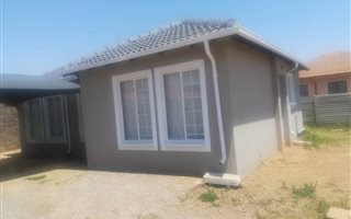 3 Bedroom House in Nellmapius