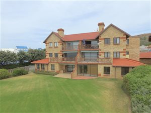 3 Bed Apartment in Mossel Bay Central