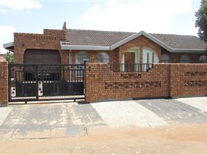 3 Bed House in Katlehong