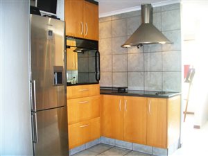3 Bed Cluster in Van Riebeeck Park