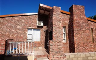 4 Bedroom House in Fairbridge Heights