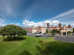 2 Bed Apartment in Greenways Golf Estate