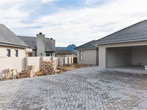 3 Bed House in Blue Mountain Village