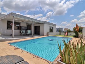 3 Bed House in Kyalami
