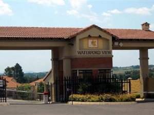 3 Bed Cluster in Bloubosrand